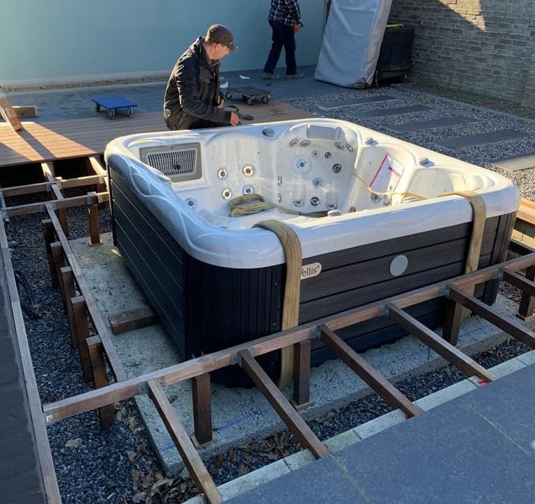 Waar_moet_je_op_letten_bij_de_inbouw_Jacuzzi_bubbelbad