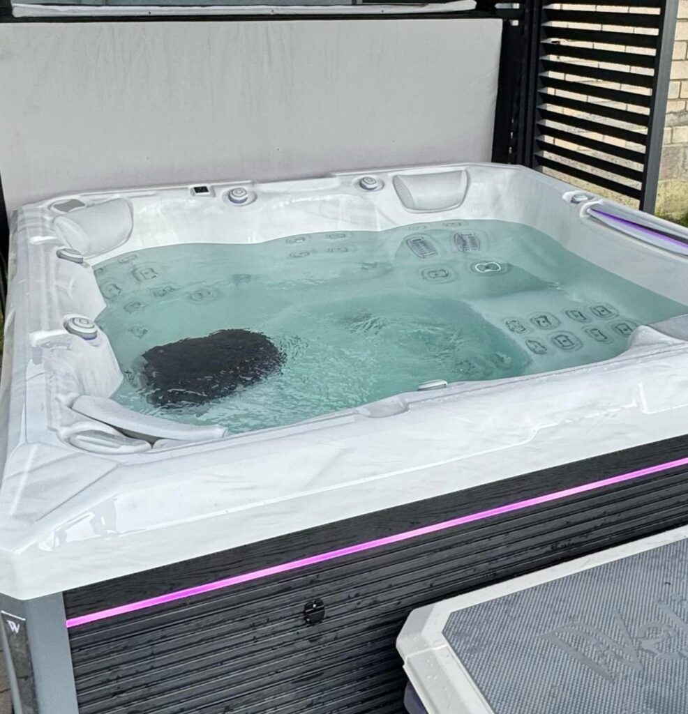Jacuzzi_zitverhoger_detail_klant